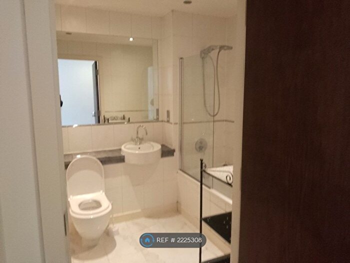 2 Bedroom Flat To Rent In The Reach, Liverpool, L3