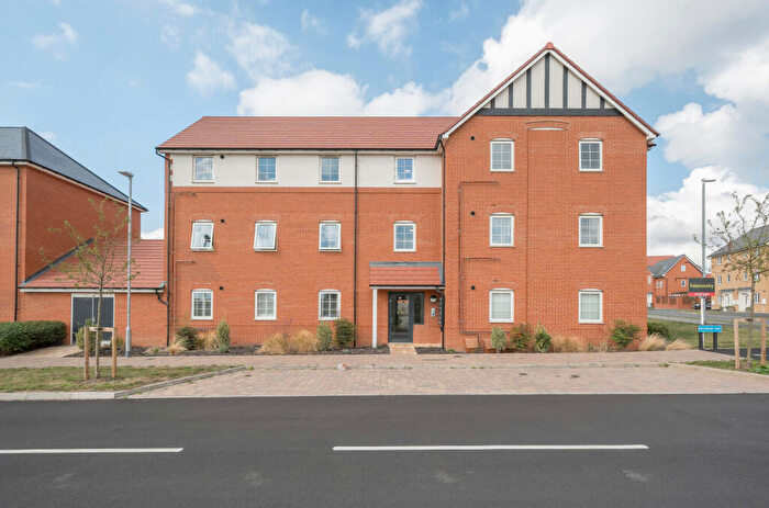 2 Bedroom Apartment To Rent In Fieldfare Way, Harlow, Essex, CM17