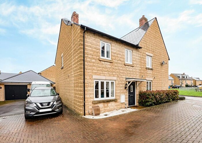 3 Bedroom Semi-Detached House For Sale In Crista Place, Carterton, Oxfordshire, OX18