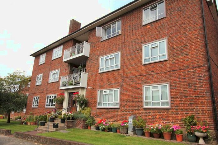 2 Bedroom Apartment To Rent In Alexandra Road, London, N10