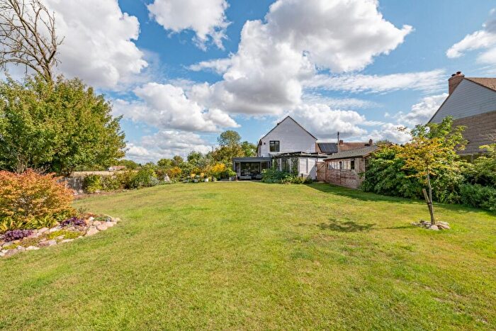 4 Bedroom Semi-Detached House For Sale In Ashcroft, Yelling, Near St Neots, PE19