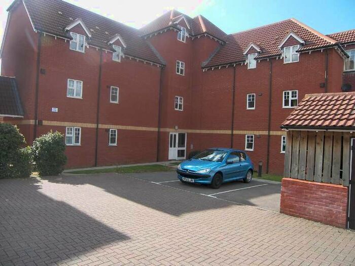 2 Bedroom Flat To Rent In Arthurs Close, Emersons Green, Bristol, BS16