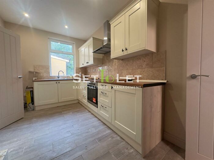 4 Bedroom Terraced House To Rent In Bede Street, Leicester, LE3