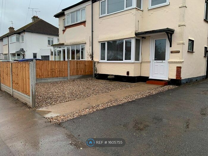 3 Bedroom Semi-Detached House To Rent In Loftin Way, Chelmsford, CM2