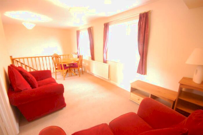 1 Bedroom Flat To Rent In Tofrek Terrace, Reading, Berkshire, RG30