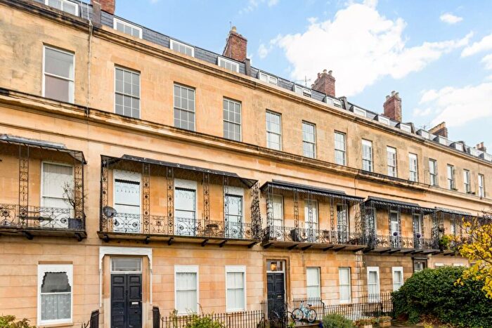 2 Bedroom Flat To Rent In Suffolk Square Cheltenham, GL50