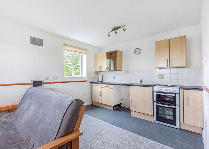 1 Bedroom Flat To Rent In Avocet Way, Bicester, OX26