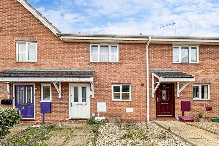 2 Bedroom Terraced House To Rent In Merrivale Close, Kettering, NN15