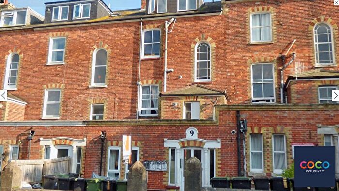 1 Bedroom Flat For Sale In Wyke Road, Weymouth, Dorset, DT4