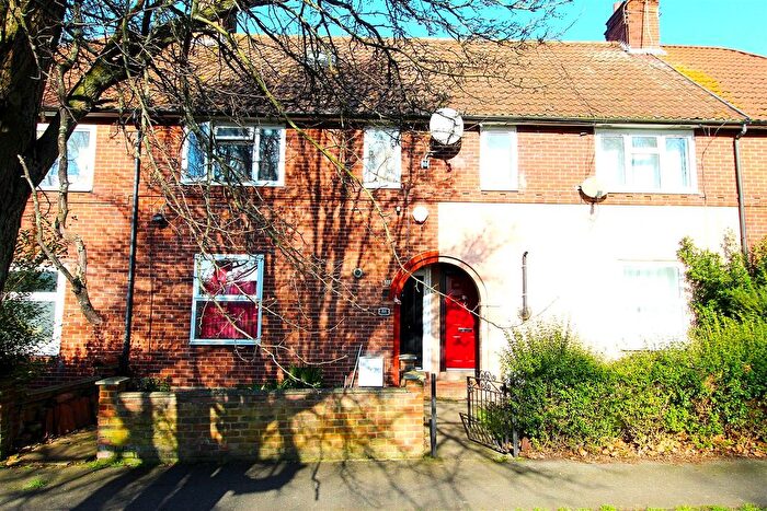 4 Bedroom Terraced House For Sale In Reigate Avenue, Sutton, SM1