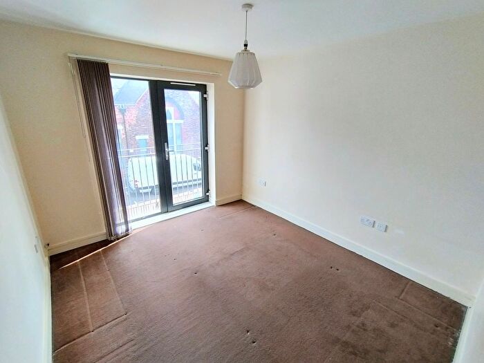 1 Bedroom Flat To Rent In School Street, Willenhall, Wolverhampton, WV13