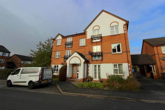2 Bedroom Flat For Sale In Marske Grove, Darlington, DL3