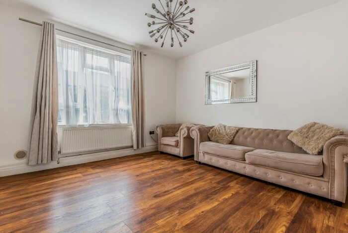 1 Bedroom Apartment To Rent In Corelli Road, London, SE3