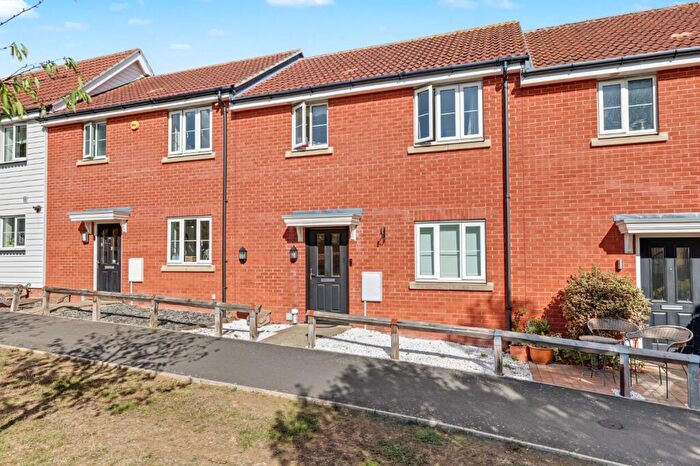 2 Bedroom Terraced House For Sale In School Path, Dunton Fields, Laindon, SS15