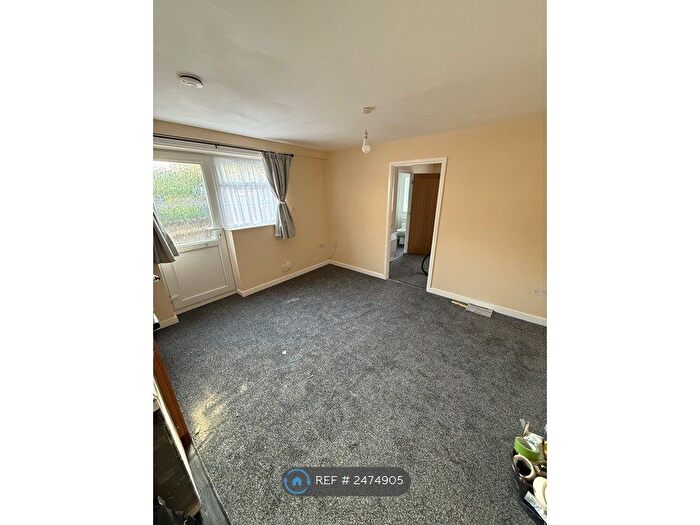 Studio To Rent In Garretts Green Lane, Birmingham, B26