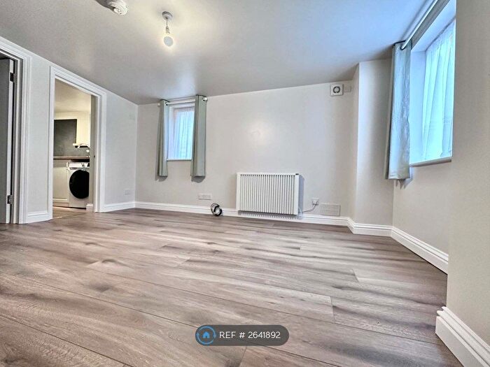 Studio To Rent In Old Stratford, Milton Keynes, MK19