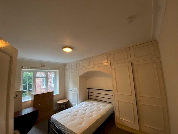 1 Bedroom Flat To Rent In Rayners Lane, Pinner, Greater London, HA5