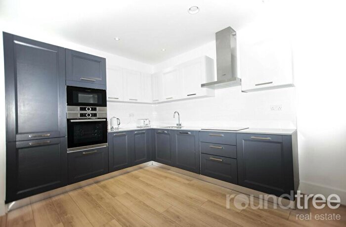 2 Bedroom Apartment To Rent In Brightview Court, Finchley Lane, Hendon, NW4