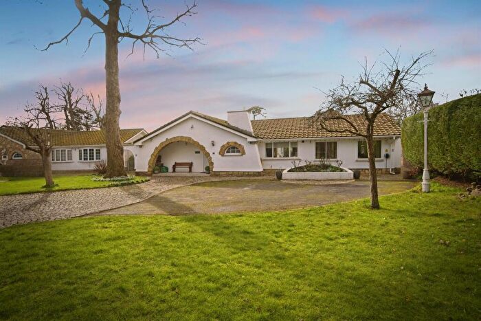 4 Bedroom Detached Bungalow For Sale In Rookery Wood, Penarth, CF64
