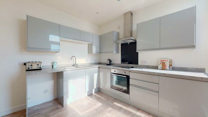 3 Bedroom Flat To Rent In Tudor Place, Blackpool, FY4