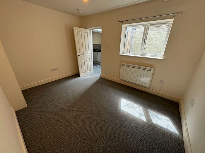 1 Bedroom Flat To Rent In Victoria Street, Taunton, TA1