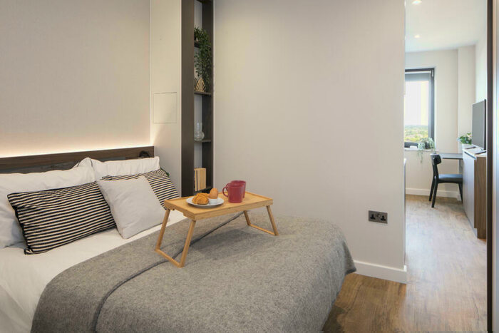 Studio To Rent In College Road, East Croydon, London, CR0