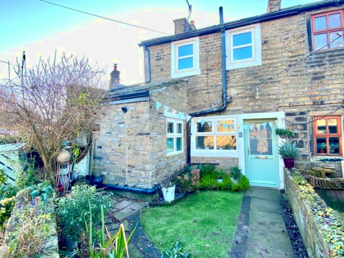 1 Bedroom End Of Terrace House For Sale In Hainworth, Keighley, BD21
