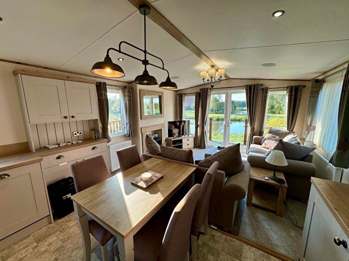 2 Bedroom Mobile/park Home For Sale In Lake View, Hall More Holiday Park, Milnthorpe, LA7