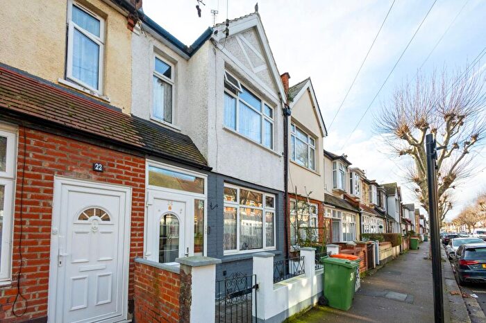 3 Bedroom Terraced House For Sale In Pulleyns Avenue, London, E6