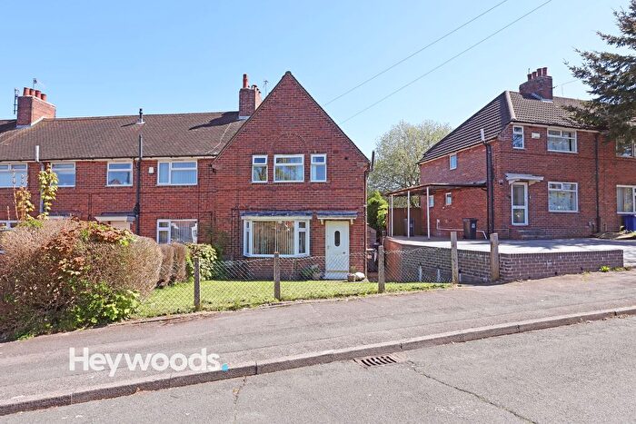 3 Bedroom End Of Terrace House For Sale In Poolfield Avenue, Newcastle, ST5