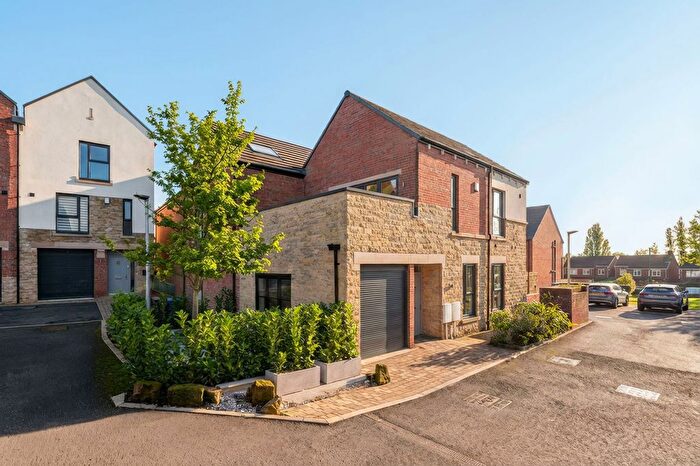 3 Bedroom Semi Detached House For Sale In Chaddock Hall Drive, Worsley, M28