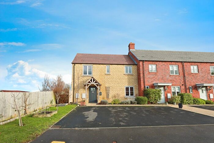 3 Bedroom End Of Terrace House For Sale In Lolium Close, Mickleton, Chipping Campden, Gloucestershire, GL55