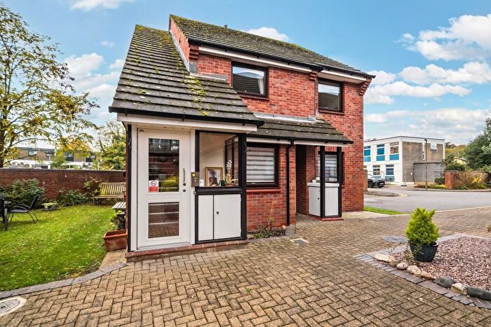 2 Bedroom Flat For Sale In Fairhaven Court, Egham, TW20