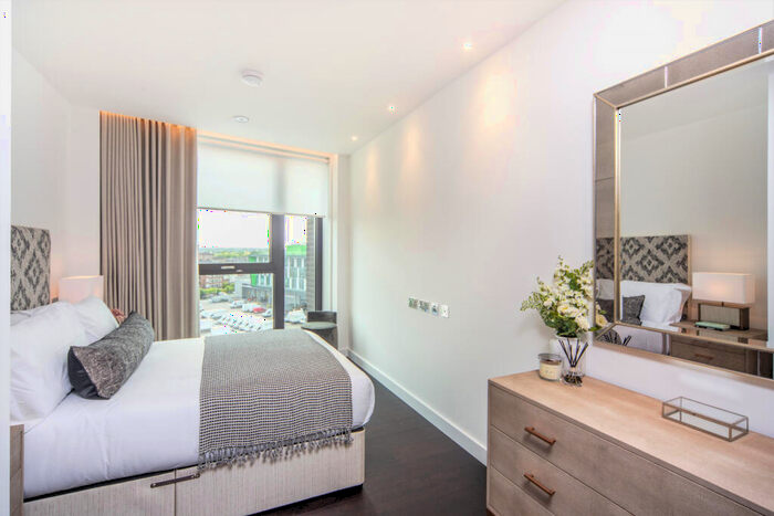2 Bedroom Apartment To Rent In Thornes House, Nine Elms, London, SW11