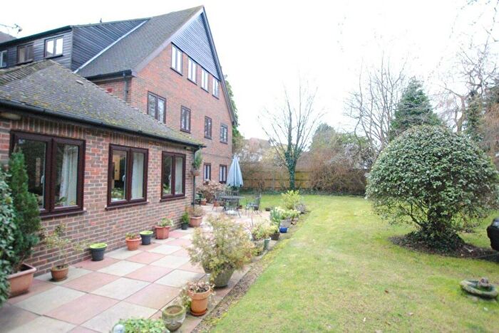 1 Bedroom Flat For Sale In Coulsdon Road, Coulsdon, CR5