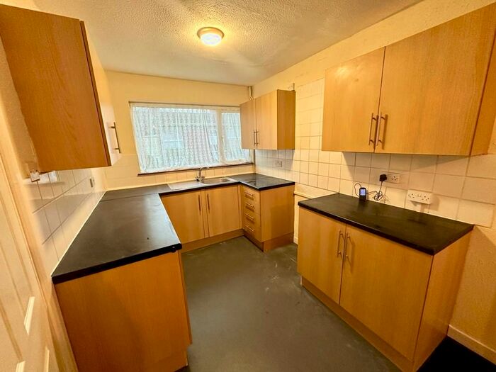 3 Bedroom End Of Terrace House To Rent In Stoneacre Close, Rainham, Gillingham, ME8
