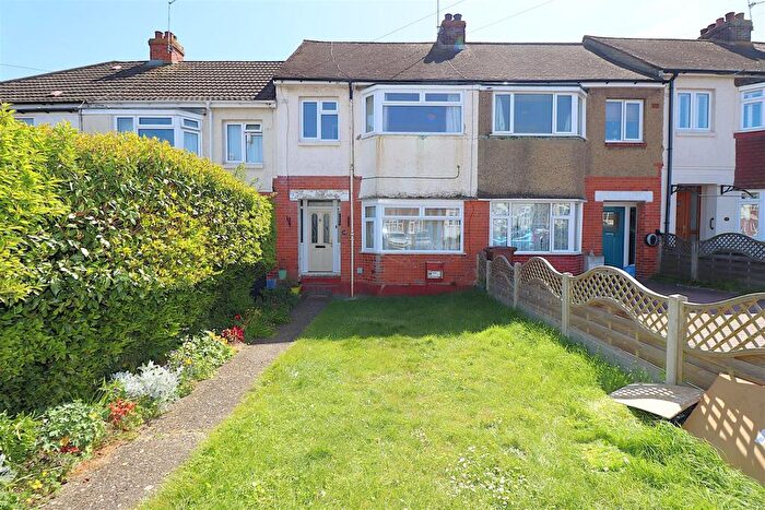 3 Bedroom Terraced House For Sale In Cheriton Road, Rainham, ME8