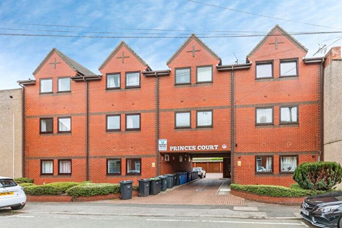 2 Bedroom Flat For Sale In Princes Street, Kettering, NN16