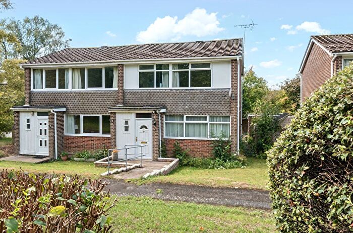 3 Bedroom Semi-Detached House For Sale In Fraser Road, Kings Worthy, Winchester, Hampshire, SO23