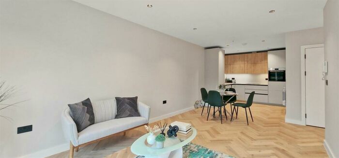 2 Bedroom Apartment To Rent In Sumner Road, Croydon, CR0