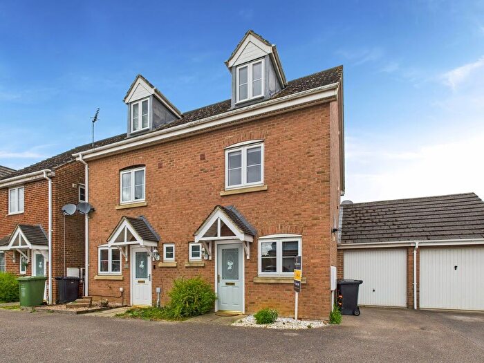 3 Bedroom Town House For Sale In Fennel Crescent, Downham Market, PE38