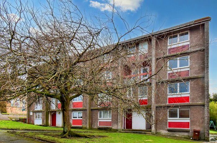 3 Bedroom Maisonette To Rent In Shuttle Street, Kilsyth, G65