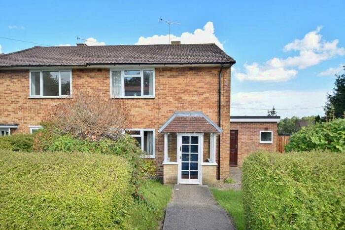 4 Bedroom Semi-Detached House To Rent In Stanmore, SO22