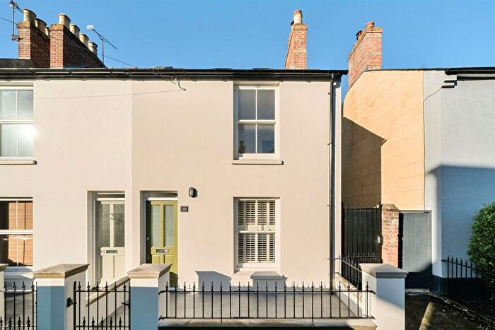 3 Bedroom Semi-Detached House To Rent In Whyke Lane, Chichester, PO19