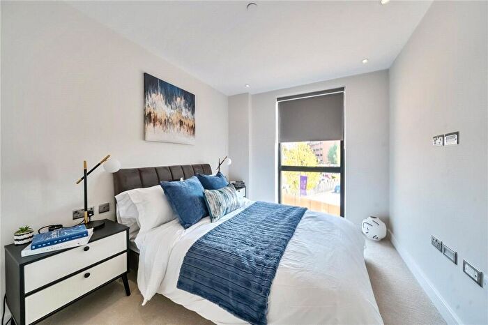 1 Bedroom Flat To Rent In Firgrove Road, Farnborough, Hampshire, GU14