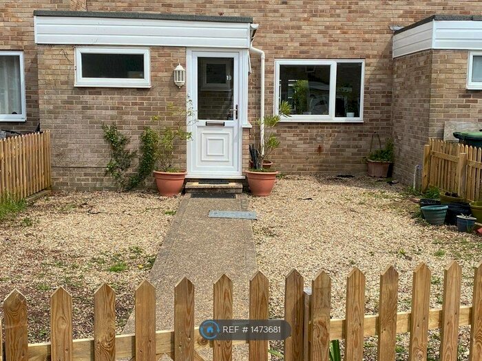 3 Bedroom Terraced House To Rent In Upper Gordon Road, Christchurch, BH23