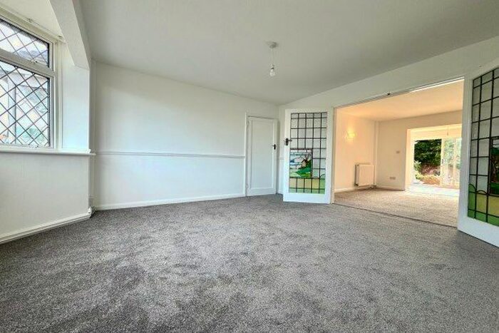 4 Bedroom Flat To Rent In Hangleton Road, Hove, BN3
