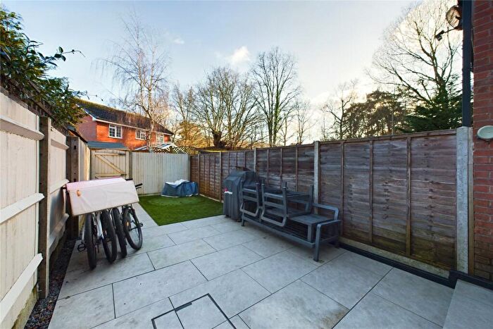 3 Bedroom Terraced House For Sale In Nightingale Close, Farnborough, Hampshire, GU14
