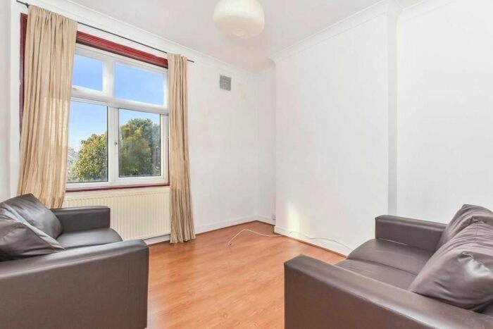 2 Bedroom Flat To Rent In Crouch Hill, London, N4