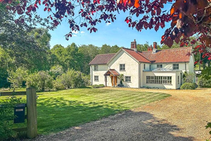 5 Bedroom Detached House For Sale In A Lovingly Restored Farmhouse In Great Massingham, PE32
